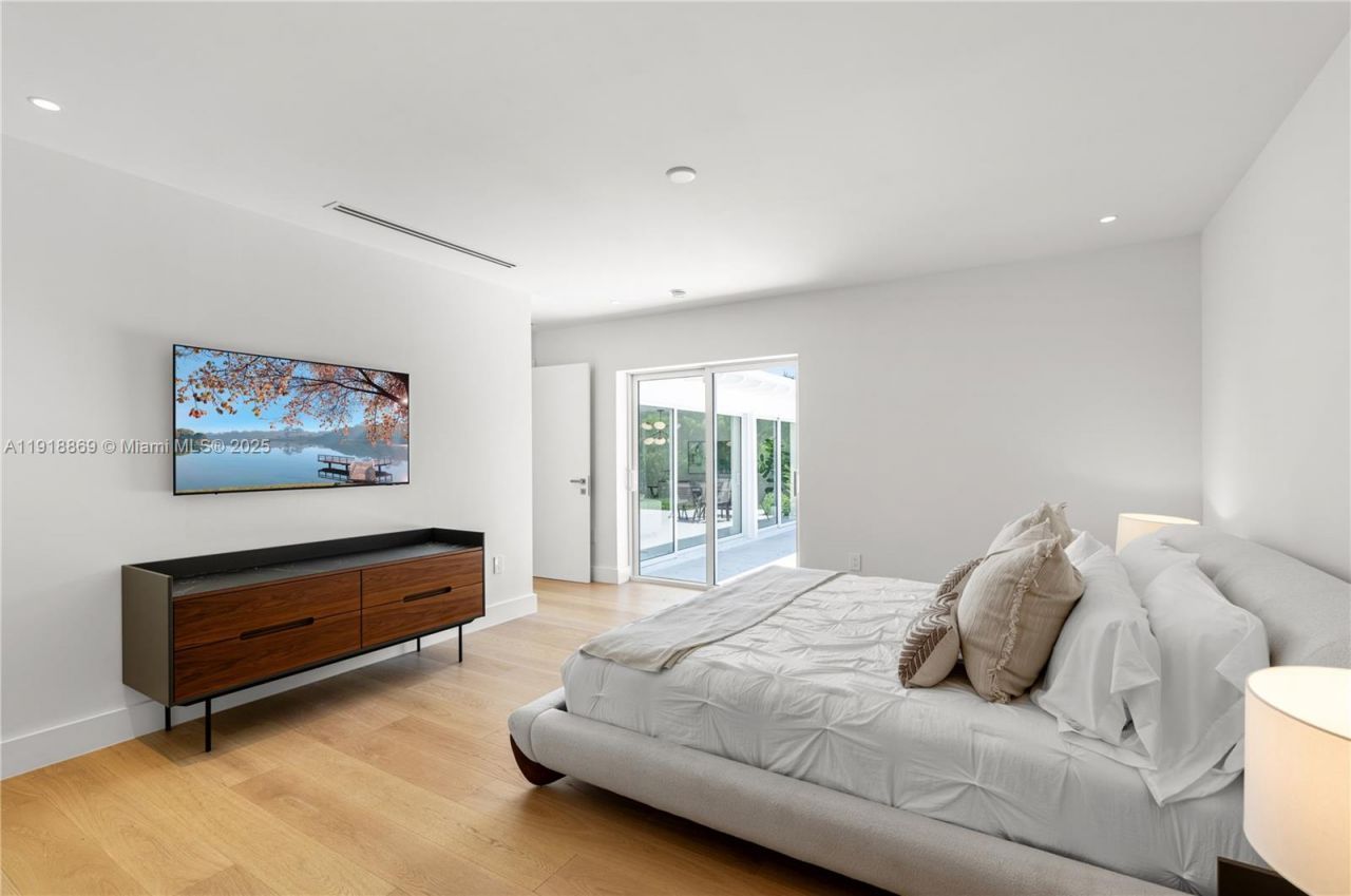 45 NE 104th St, Miami Shores, FL 33138 Photo