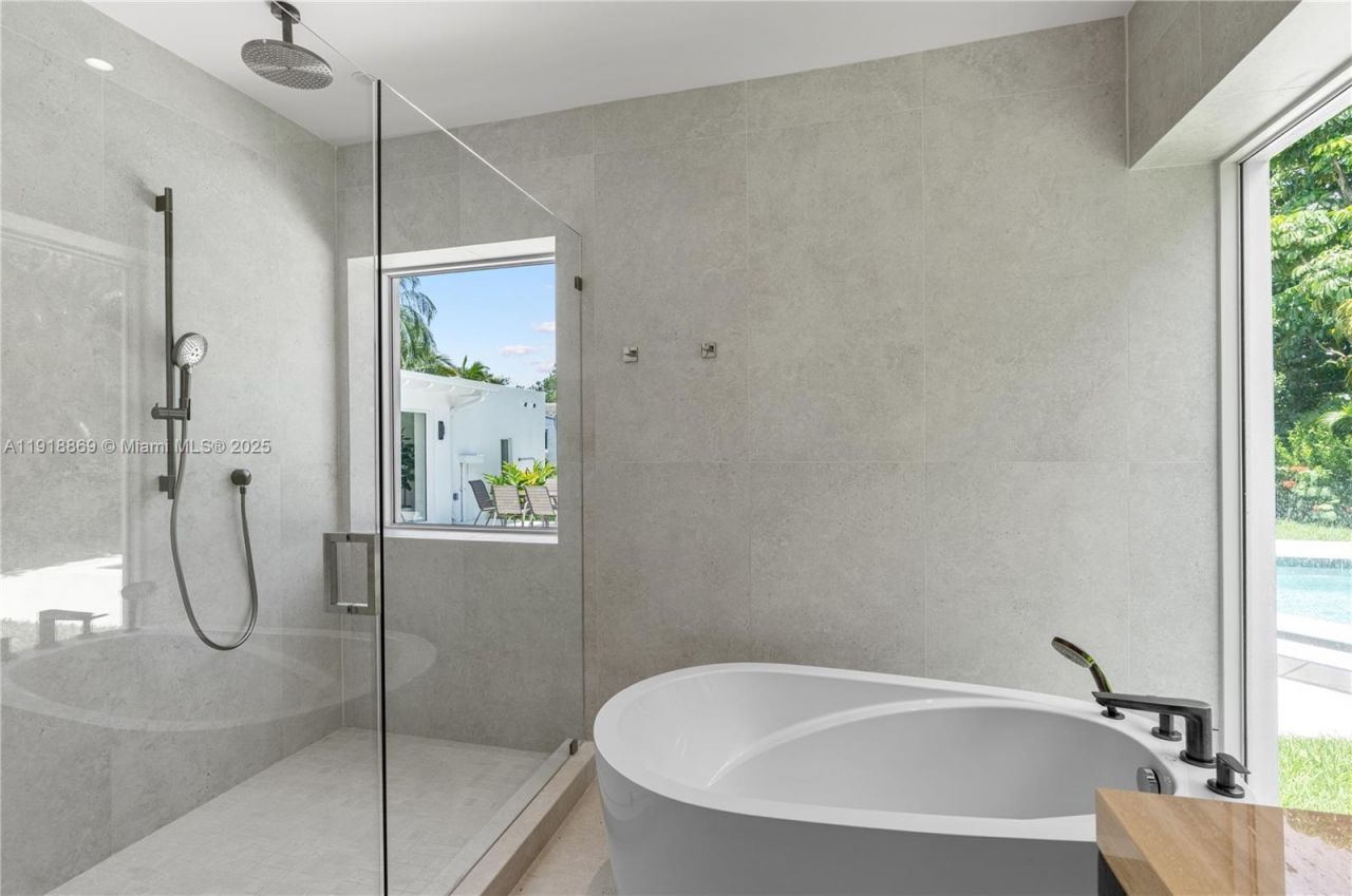 45 NE 104th St, Miami Shores, FL 33138 Photo