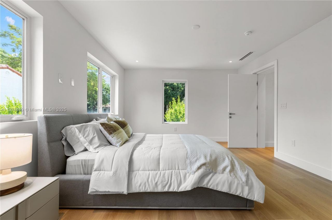 45 NE 104th St, Miami Shores, FL 33138 Photo