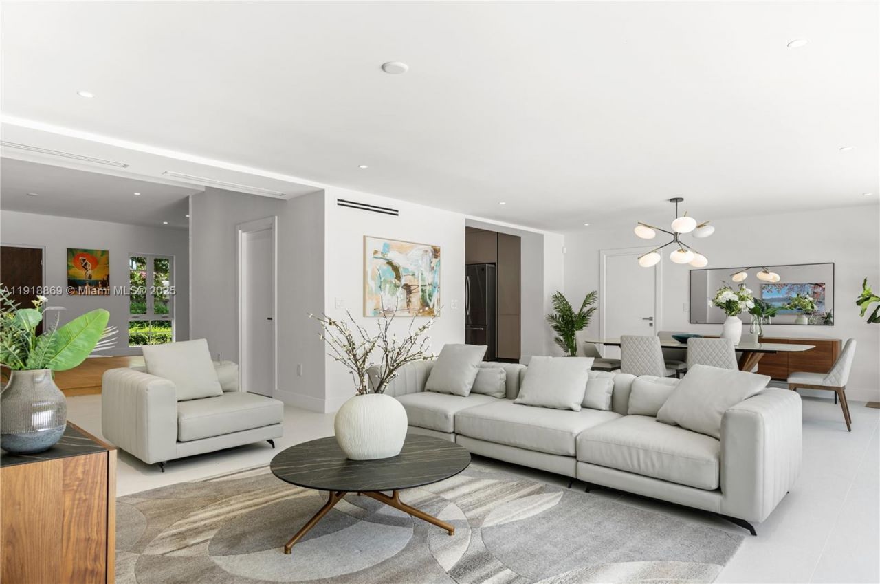 45 NE 104th St, Miami Shores, FL 33138 Photo