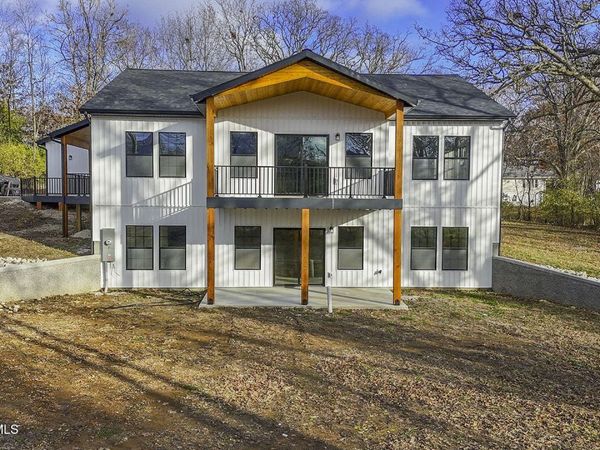 1702 S AURORA STREET, Eldon, MO 65026