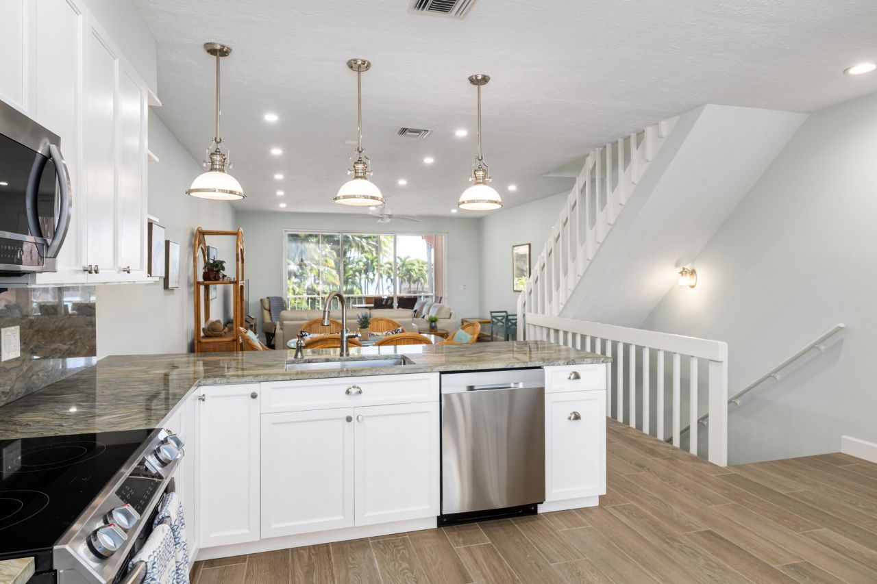 117 Coco Plum Drive, Unit D2, Marathon, FL 33050 Photo