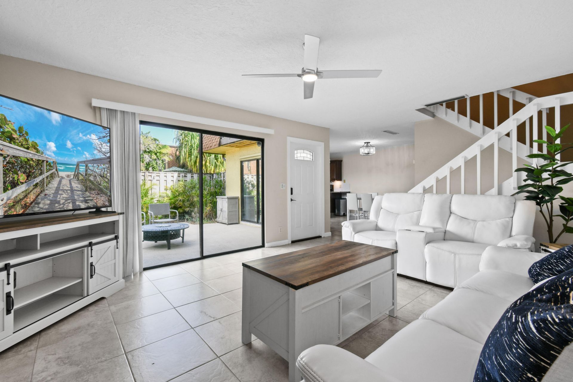 110 N Delaware Boulevard, Unit 9b, Jupiter, FL 33458 Photo