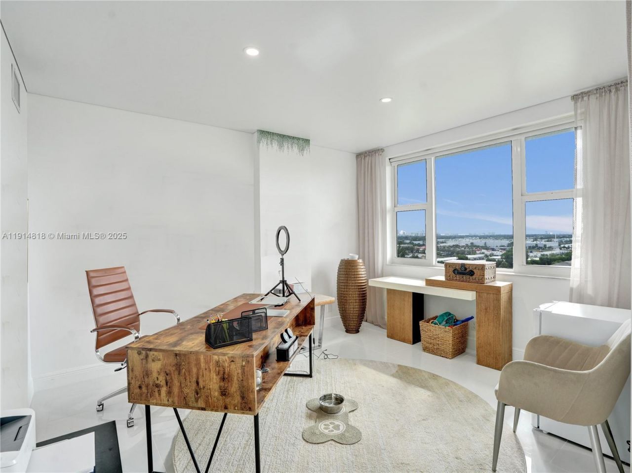 3800 Hillcrest Dr, Unit 1204, Hollywood, FL 33021 Photo