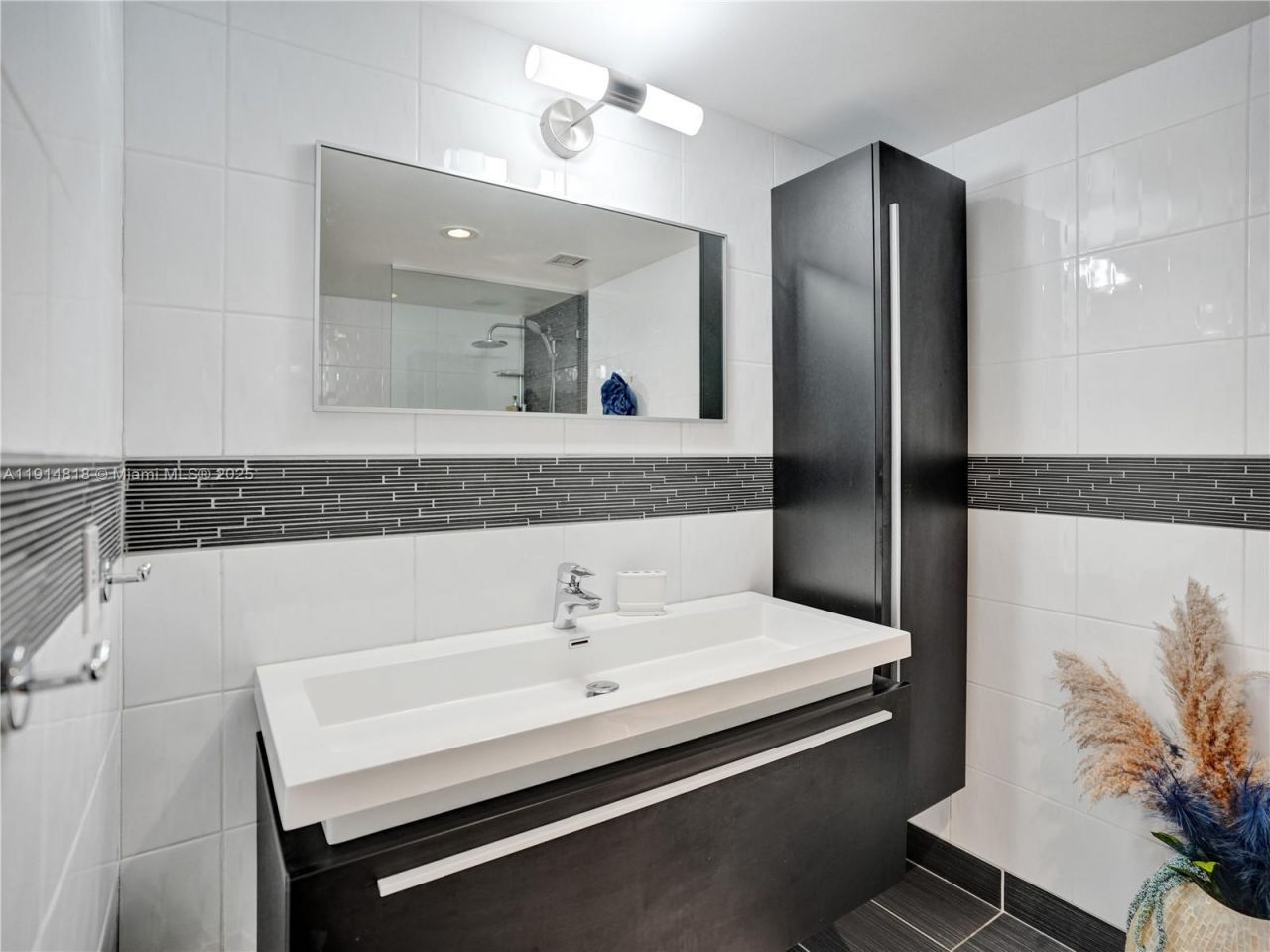 3800 Hillcrest Dr, Unit 1204, Hollywood, FL 33021 Photo