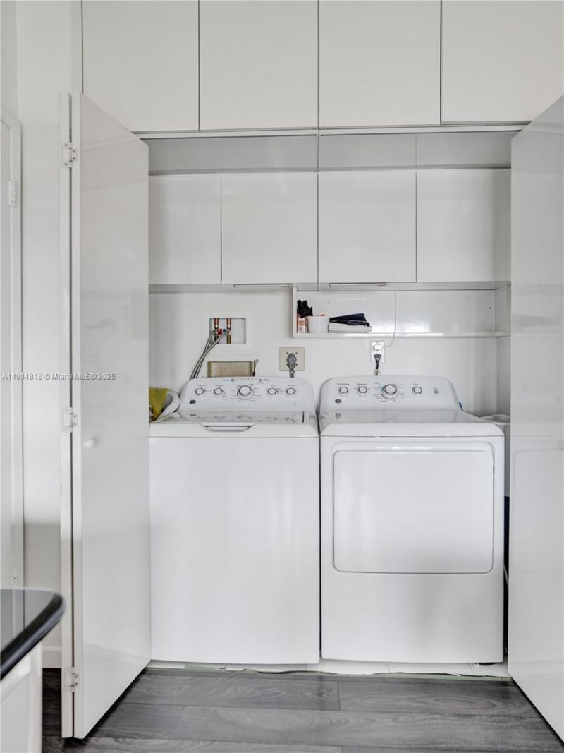 3800 Hillcrest Dr, Unit 1204, Hollywood, FL 33021 Photo