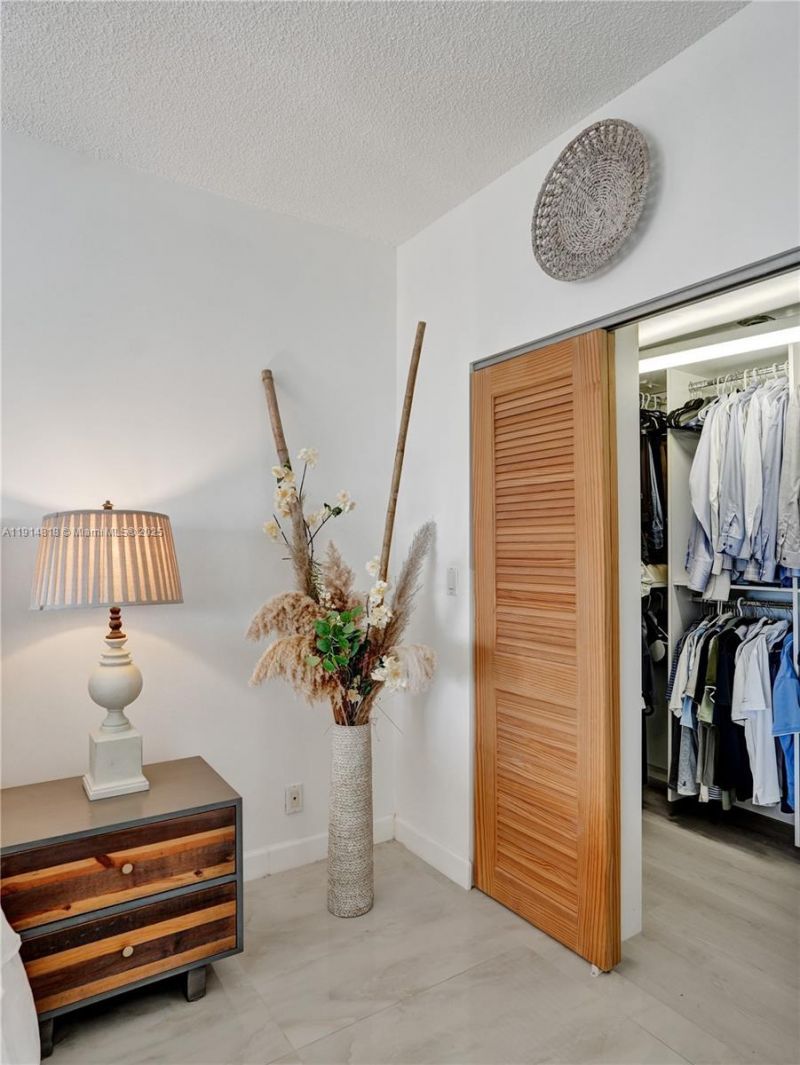 3800 Hillcrest Dr, Unit 1204, Hollywood, FL 33021 Photo