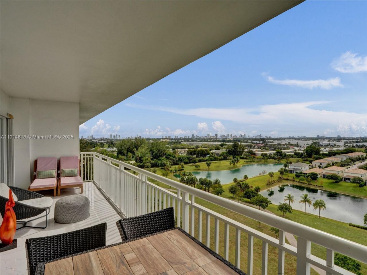 3800 Hillcrest Dr, Unit 1204, Hollywood, FL 33021 Photo