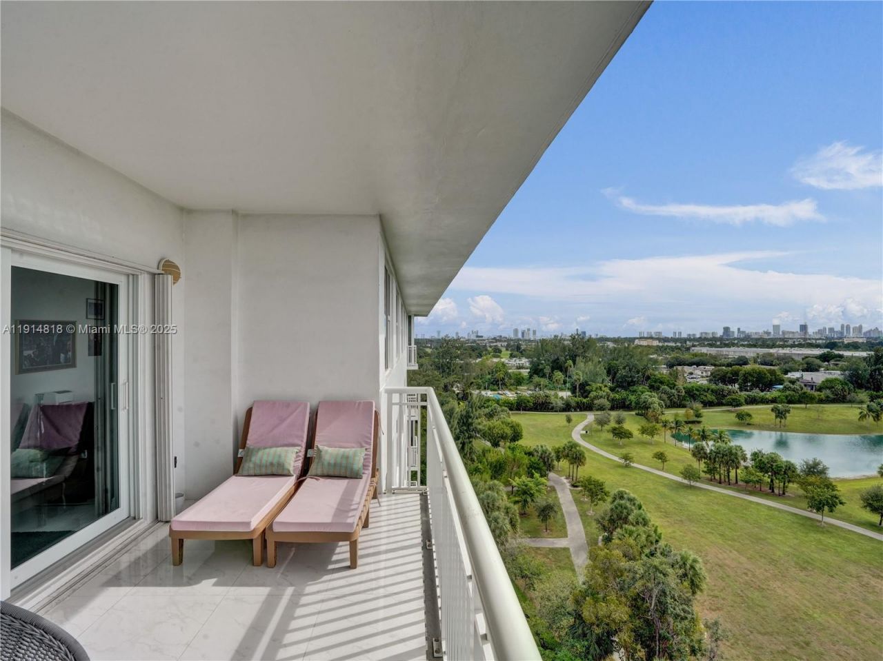 3800 Hillcrest Dr, Unit 1204, Hollywood, FL 33021 Photo