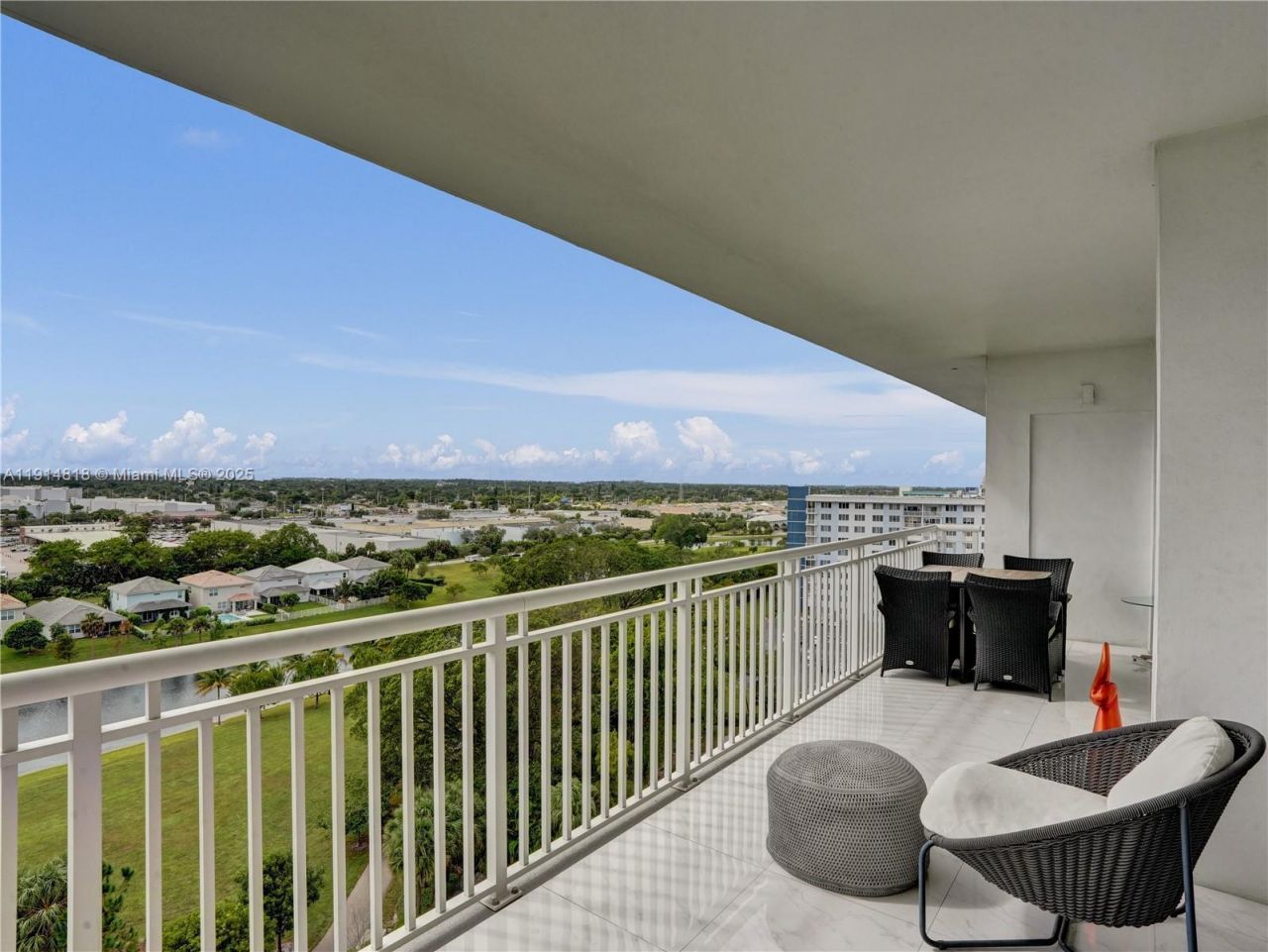 3800 Hillcrest Dr, Unit 1204, Hollywood, FL 33021 Photo