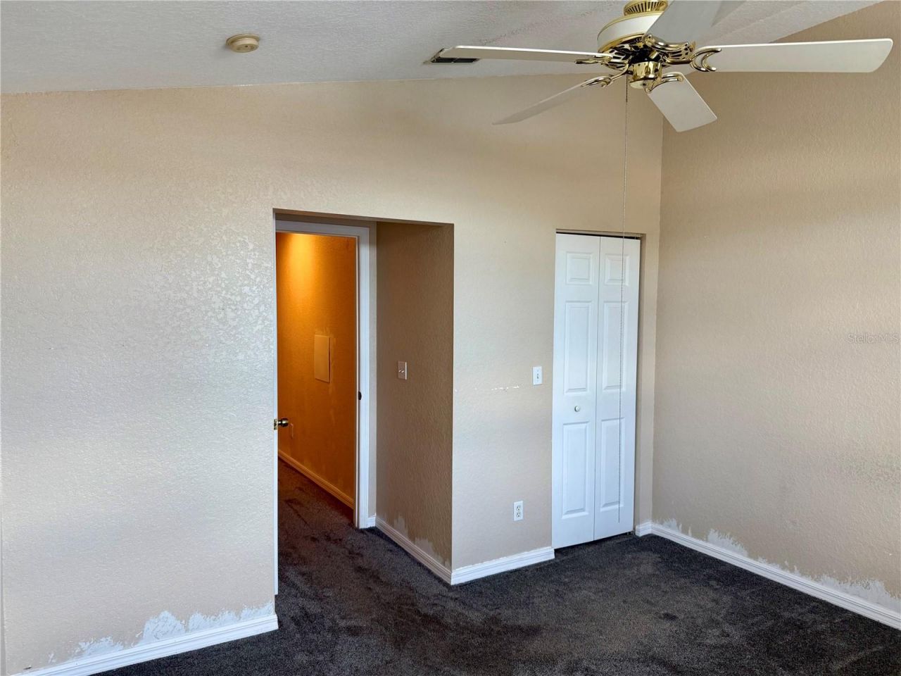6400 46th Avenue N, Unit 63, Kenneth City, FL 33709 Photo