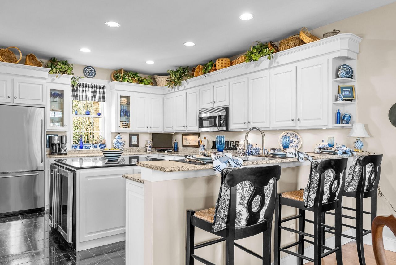 2433 Racquet Club Drive Photo 12