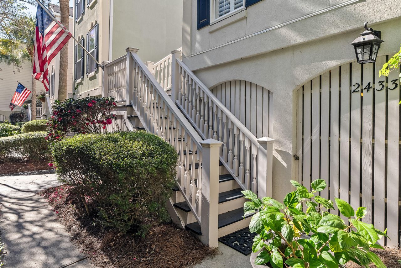 2433 Racquet Club Drive Photo 25