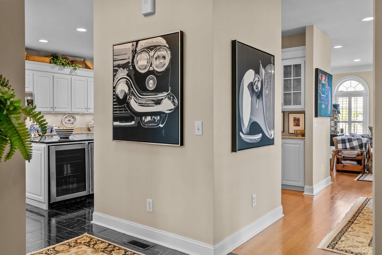 2433 Racquet Club Drive Photo 26