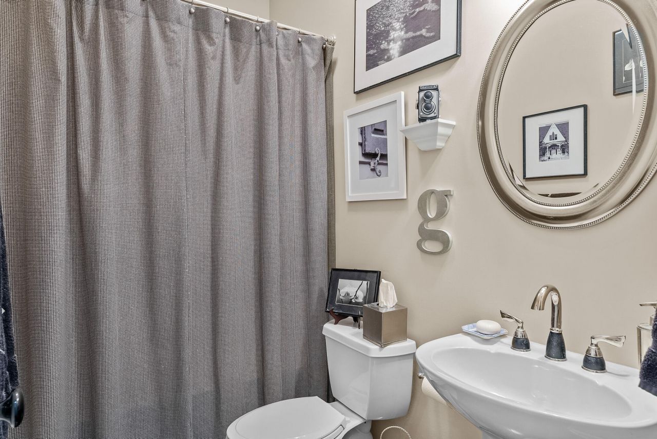 2433 Racquet Club Drive Photo 30