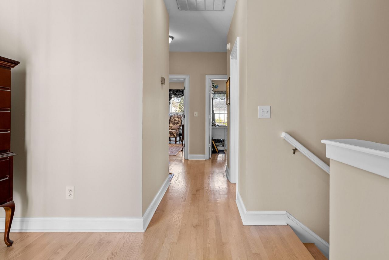 2433 Racquet Club Drive Photo 35