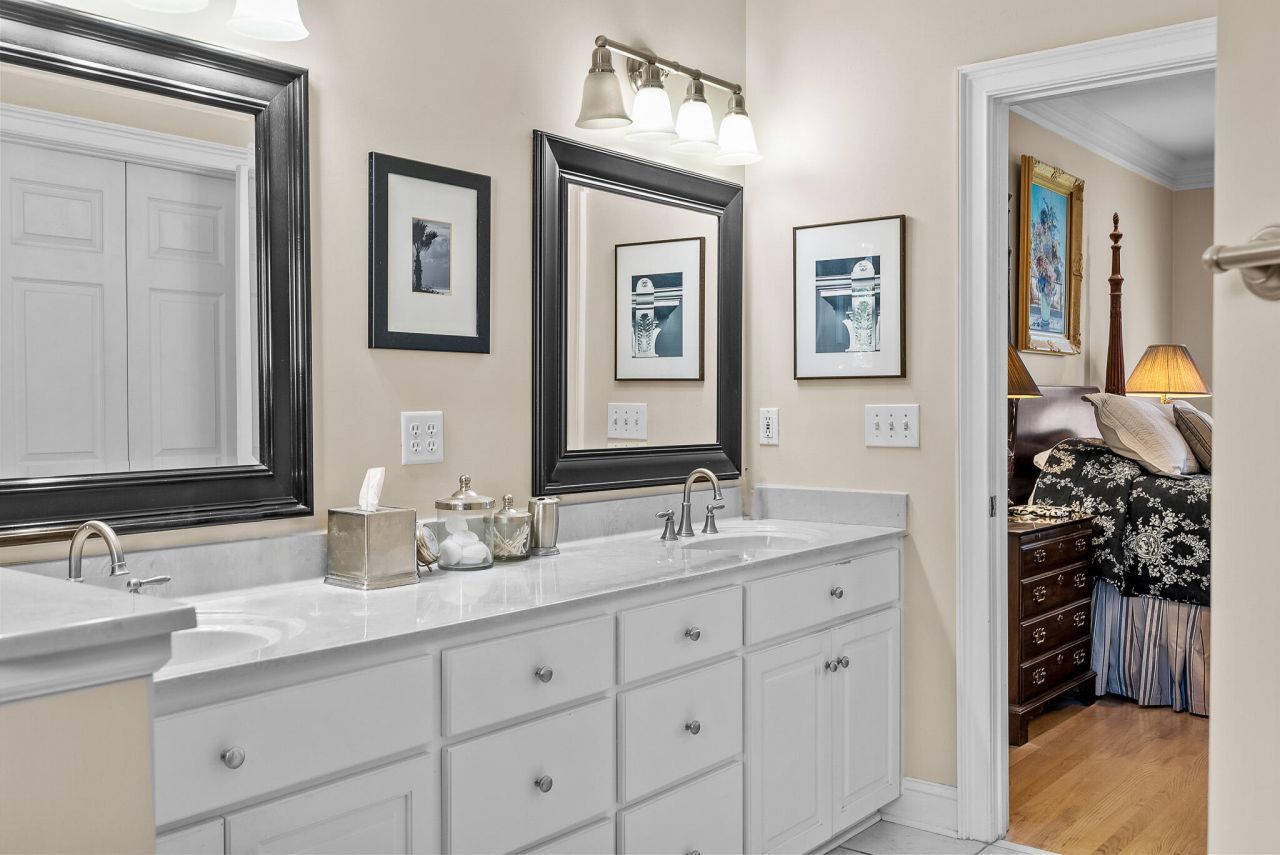 2433 Racquet Club Drive Photo 44