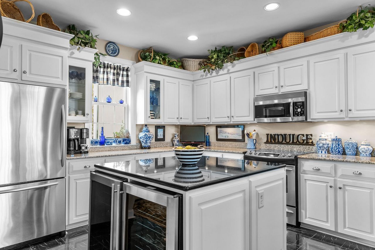 2433 Racquet Club Drive Photo 9