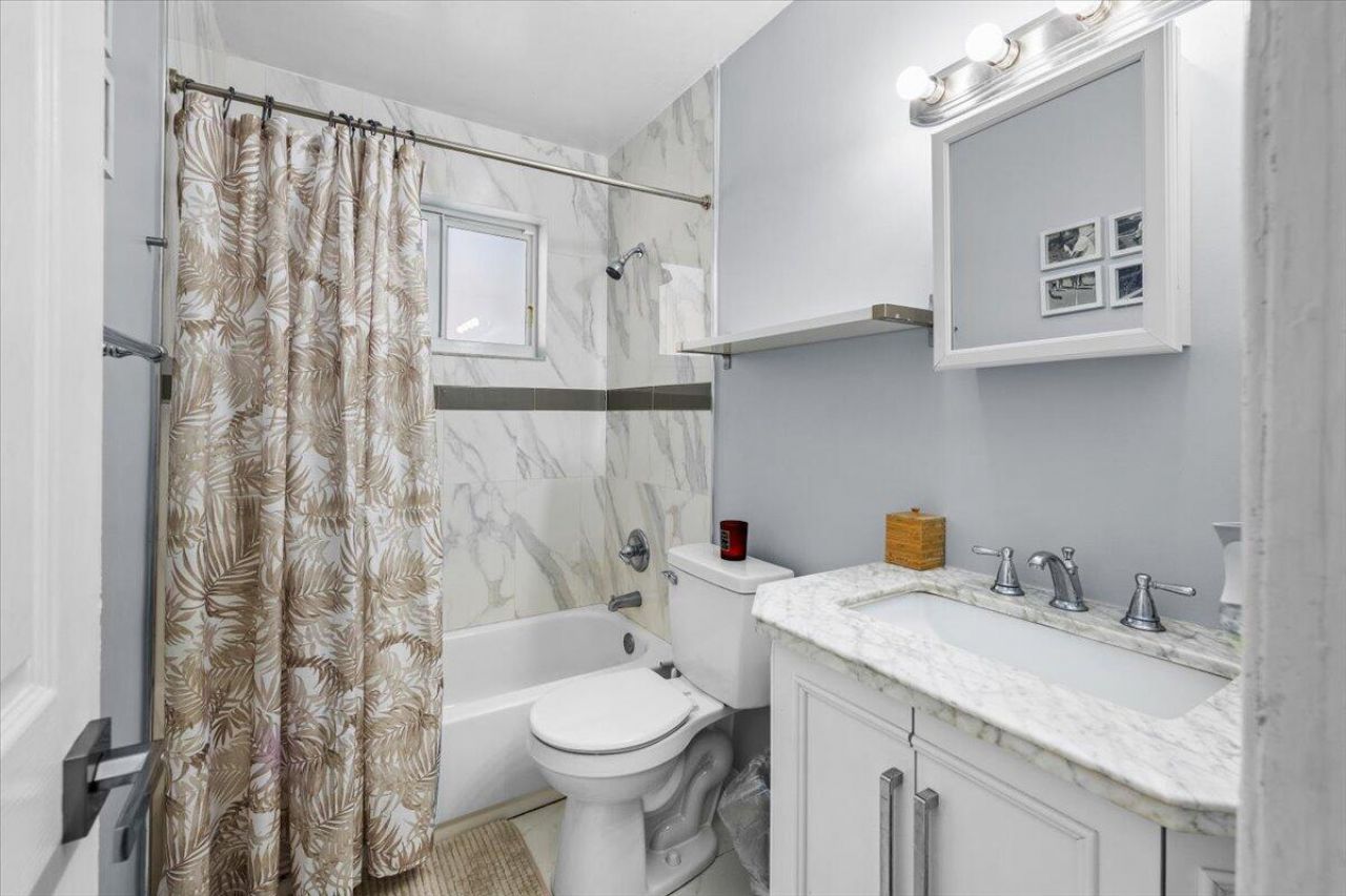 1716 SW 43rd Avenue, Fort Lauderdale, FL 33317 Photo