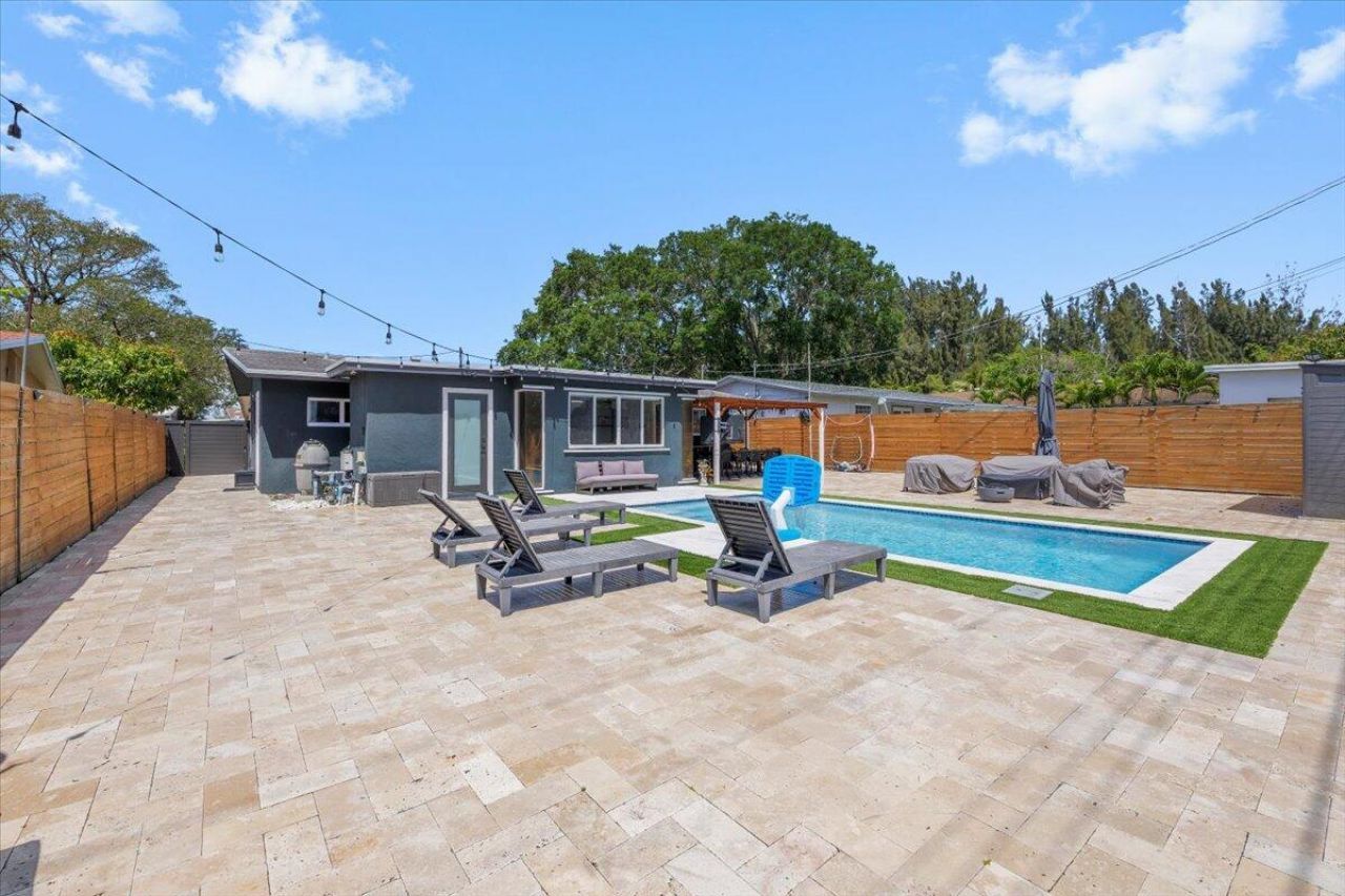 1716 SW 43rd Avenue, Fort Lauderdale, FL 33317 Photo