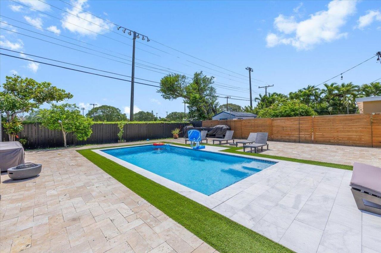 1716 SW 43rd Avenue, Fort Lauderdale, FL 33317 Photo