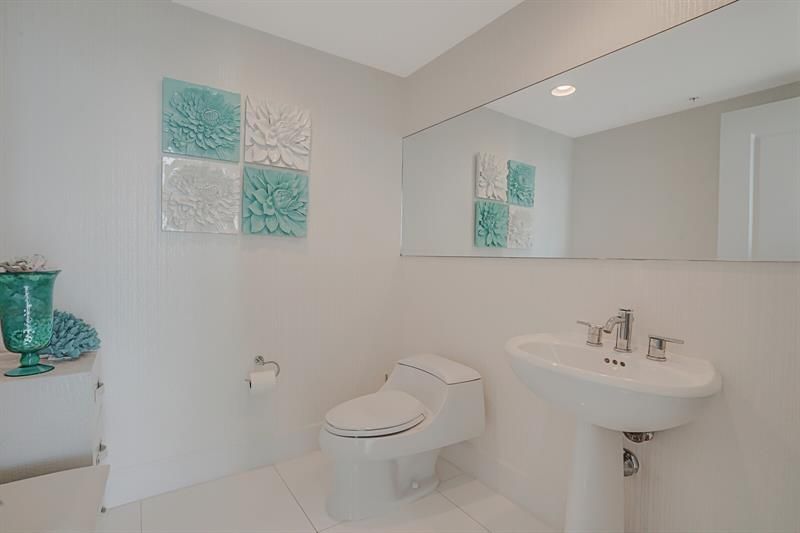 1 N Ocean Boulevard, Unit 903, Pompano Beach, FL 33062 Photo