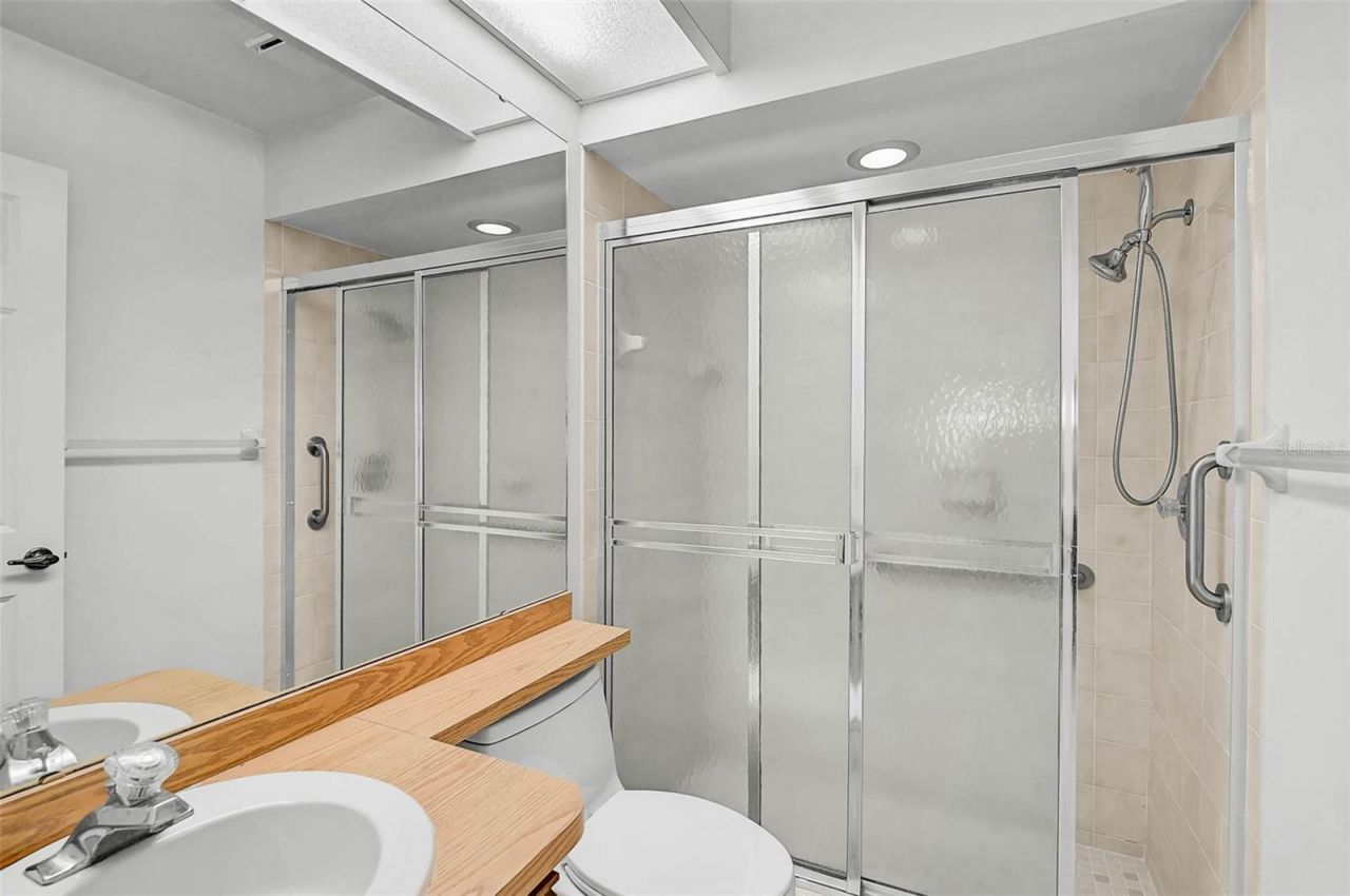 5633 Avista Drive, Unit 5634, Sarasota, FL 34243 Photo