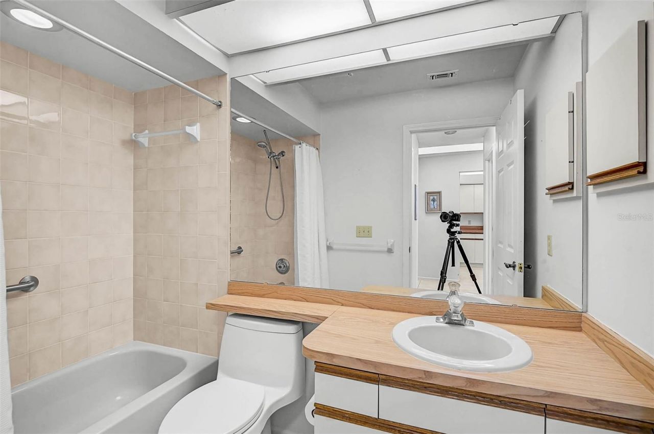 5633 Avista Drive, Unit 5634, Sarasota, FL 34243 Photo