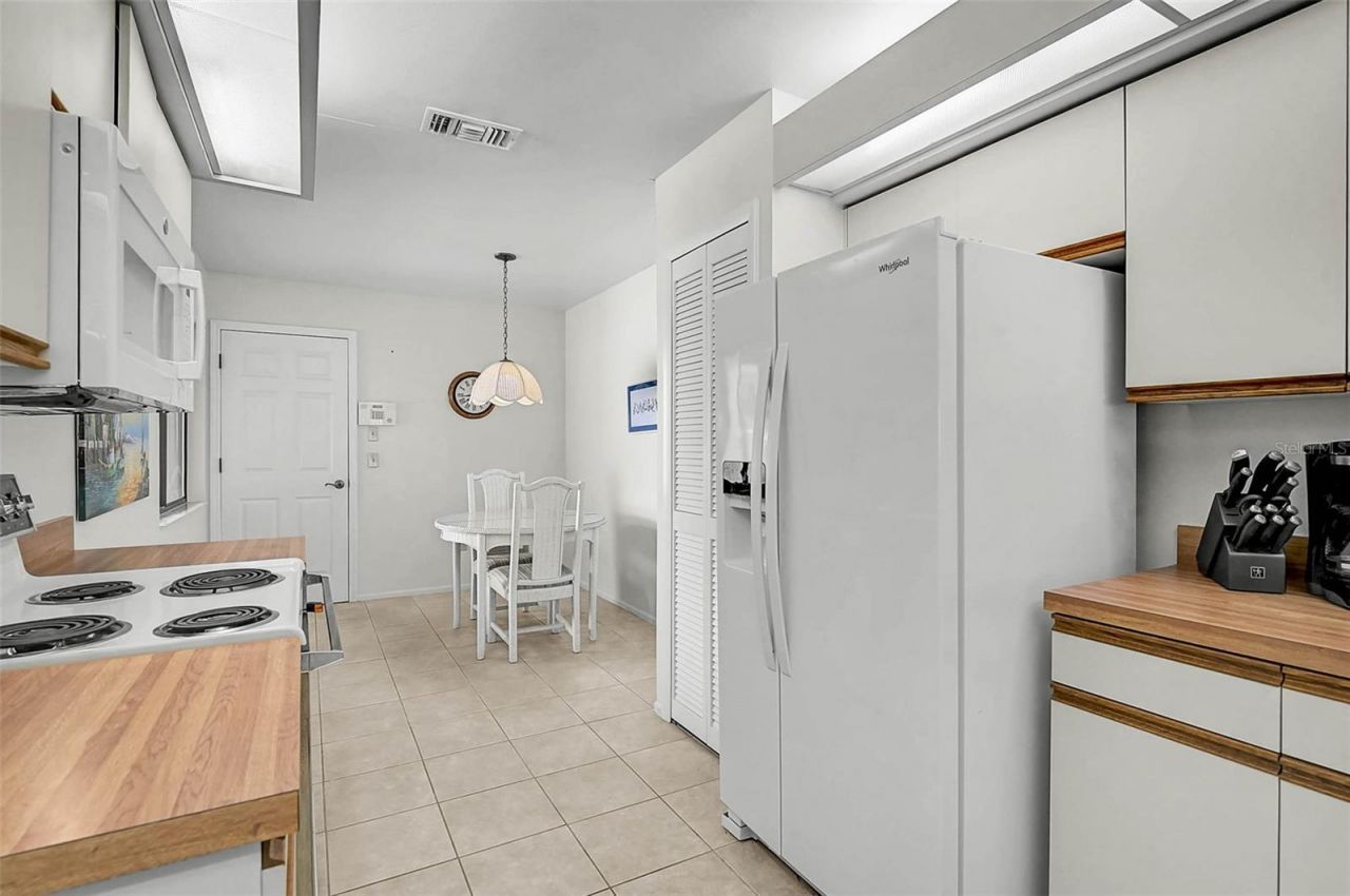 5633 Avista Drive, Unit 5634, Sarasota, FL 34243 Photo