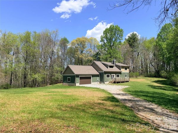 486 Hunter-Lysik Way, Laurel Springs, NC 28644