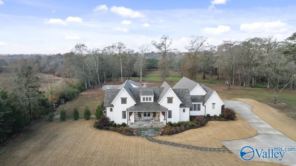 2582 S Broad Street, Albertville, AL 35950 Main Photo