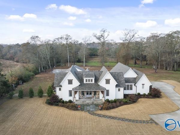 2582 S Broad Street, Albertville, AL 35950
