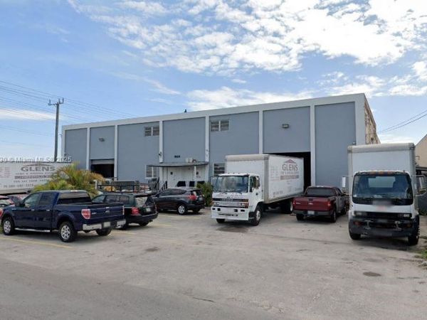 8000 NW 56th St, Doral, FL 33166