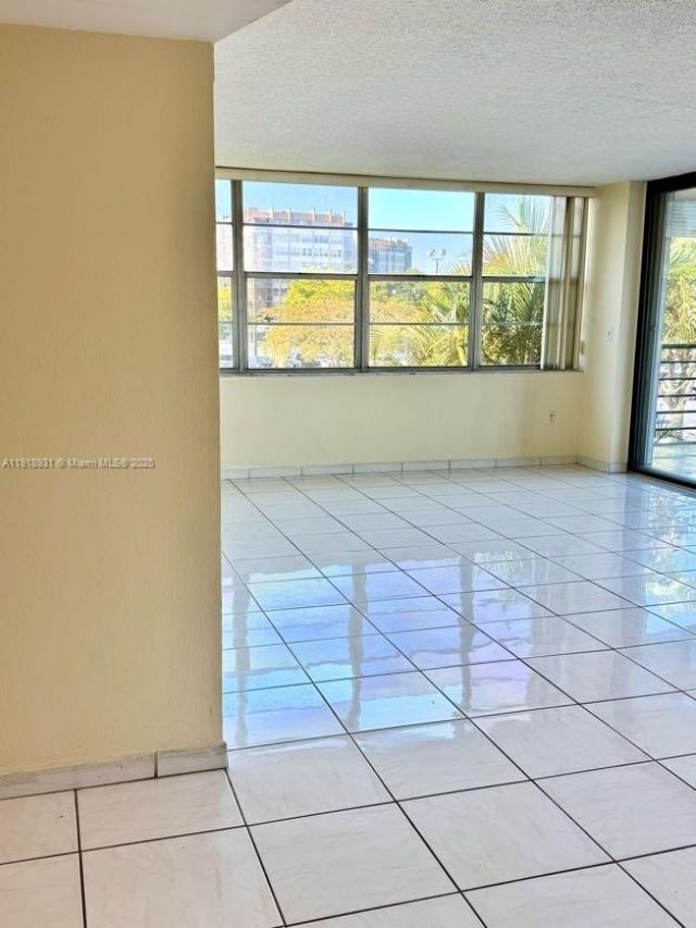 1200 Saint Charles Pl, Unit 218, Pembroke Pines, FL 33026 Photo