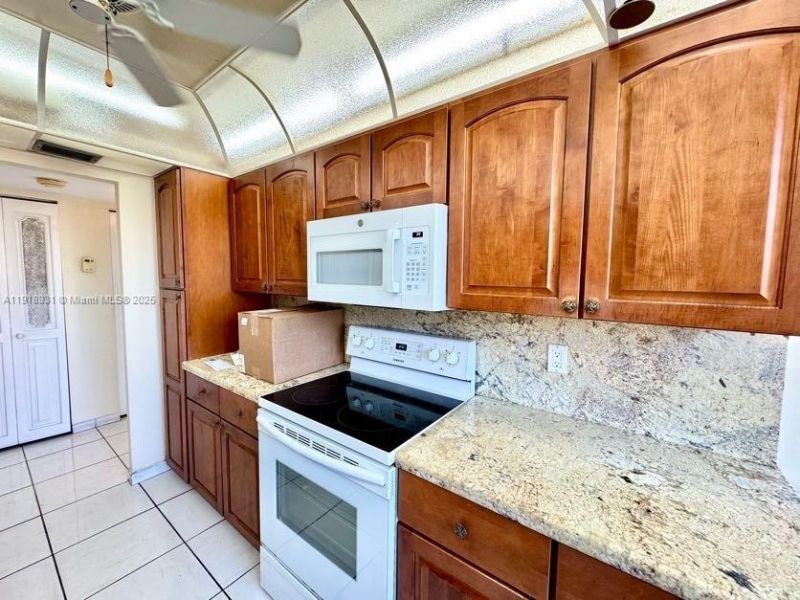 1200 Saint Charles Pl, Unit 218, Pembroke Pines, FL 33026 Photo