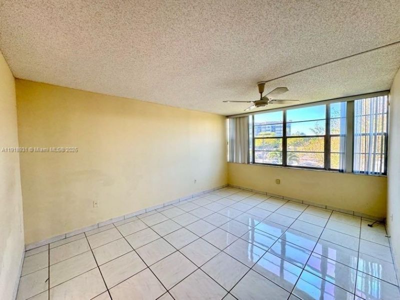 1200 Saint Charles Pl, Unit 218, Pembroke Pines, FL 33026 Photo
