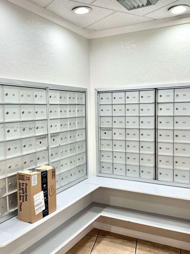 1200 Saint Charles Pl, Unit 218, Pembroke Pines, FL 33026 Photo