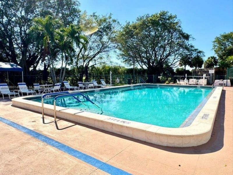1200 Saint Charles Pl, Unit 218, Pembroke Pines, FL 33026 Photo