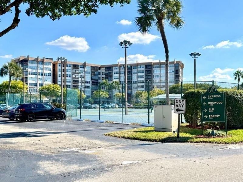 1200 Saint Charles Pl, Unit 218, Pembroke Pines, FL 33026 Photo