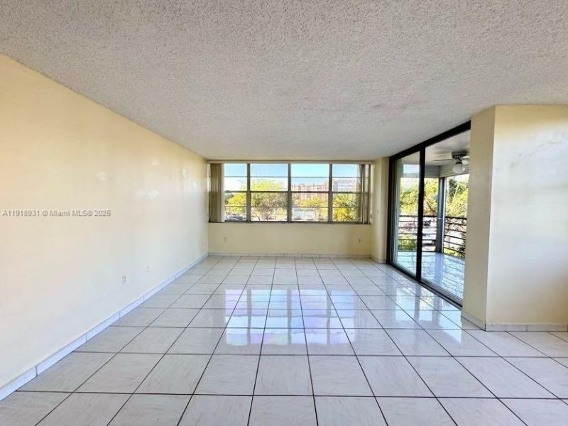 1200 Saint Charles Pl, Unit 218, Pembroke Pines, FL 33026 Photo