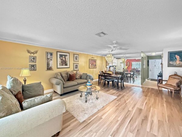 317 W Laurel Dr., Unit 1408, Margate, FL 33063