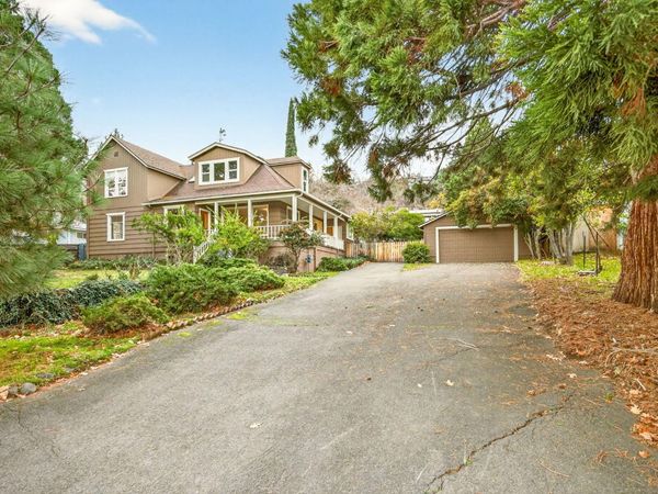 527 Chestnut Street, Ashland, OR 97520