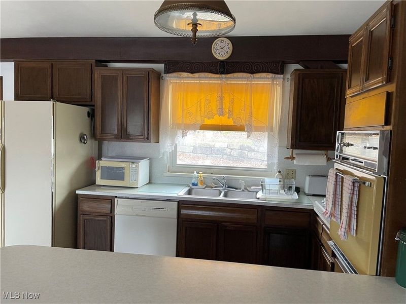 47813 Tomahawk Drive, Negley, OH 44441 Photo 9