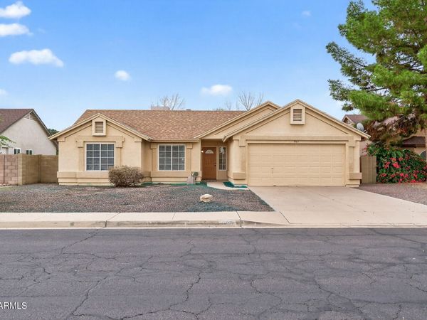 907 N FALCON Drive, Gilbert, AZ 85234
