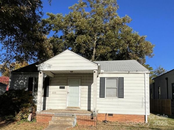 2120 Vanderbilt Road, Charlotte, NC 28206