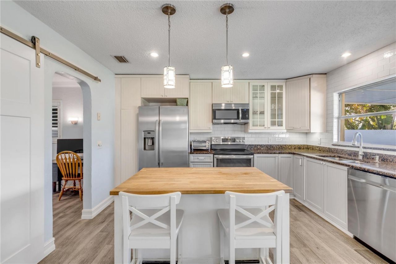 4602 Saxon Drive, New Smyrna Beach, FL 32169 Photo