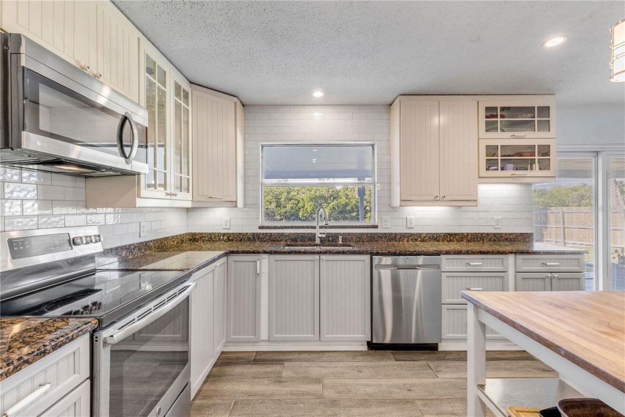 4602 Saxon Drive, New Smyrna Beach, FL 32169 Photo