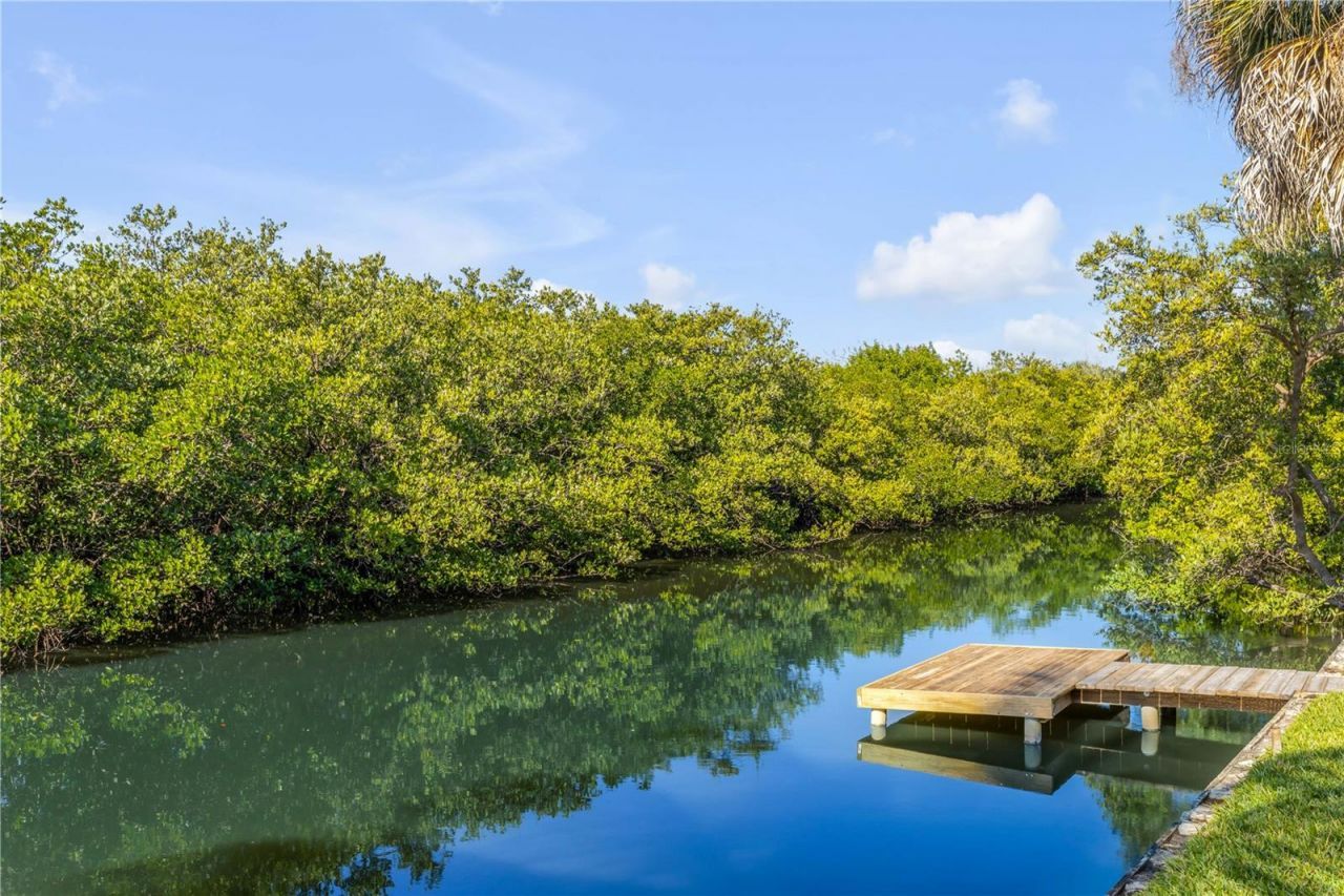 4602 Saxon Drive, New Smyrna Beach, FL 32169 Photo