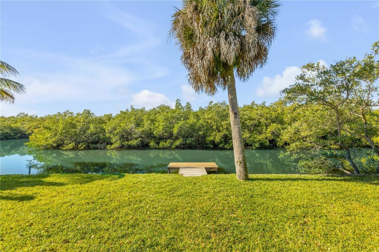 4602 Saxon Drive, New Smyrna Beach, FL 32169 Photo