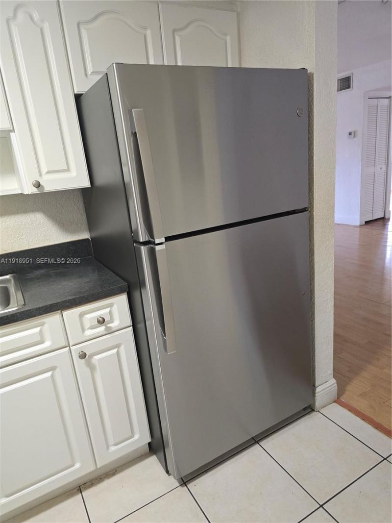 7925 SW 104th St, Unit 201E, Miami, FL 33156 Photo